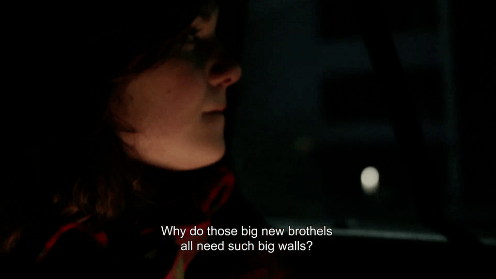 Das Christkind vor der roten Tür at Leokino Innsbruck